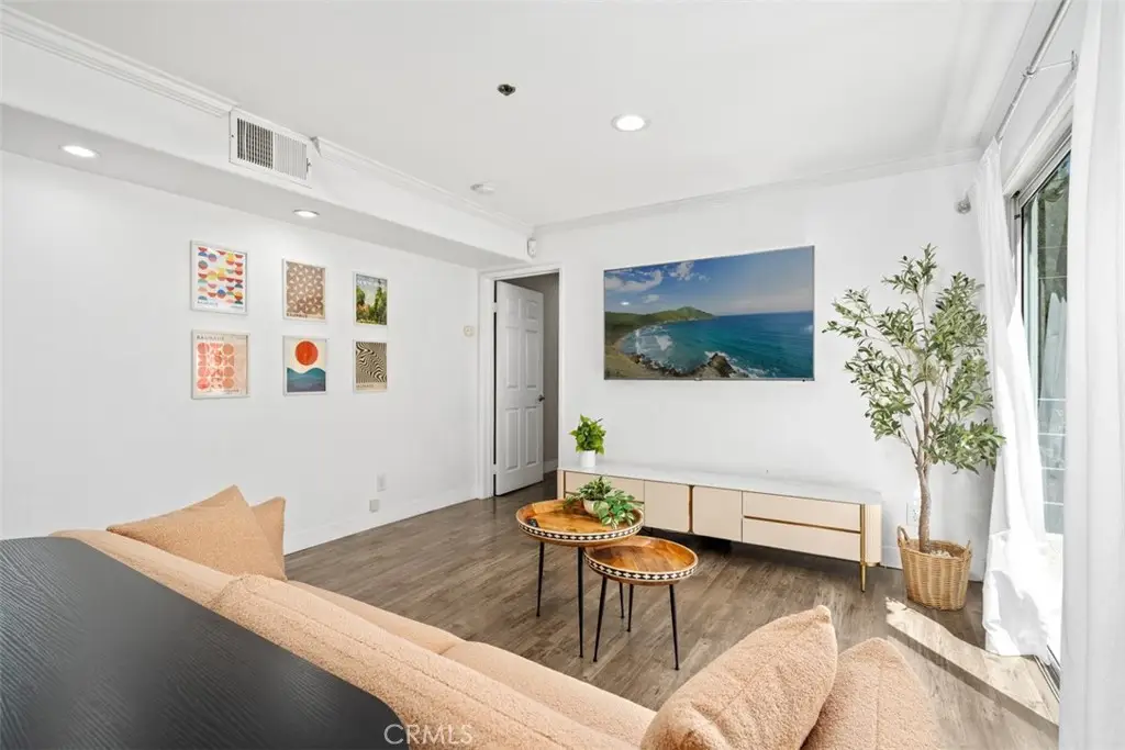 116 S Croft #102, Los Angeles, CA 90048 - #1