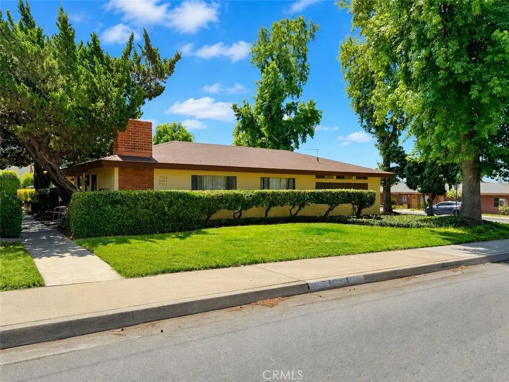 3502 Towne Center Dr., La Verne, CA 91750 - #1