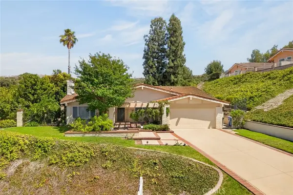 1526 S Fairway Knolls, West Covina, CA 91791