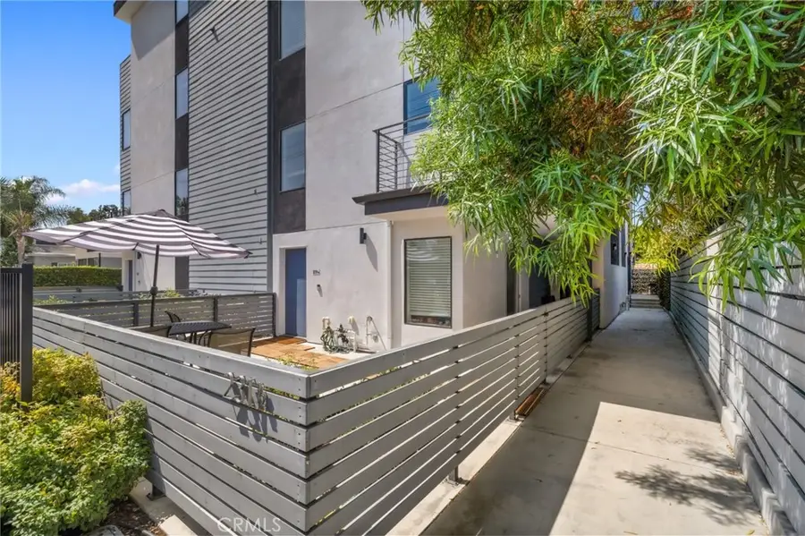 233 N Burlington Avenue, Echo Park, CA 90026 - #2