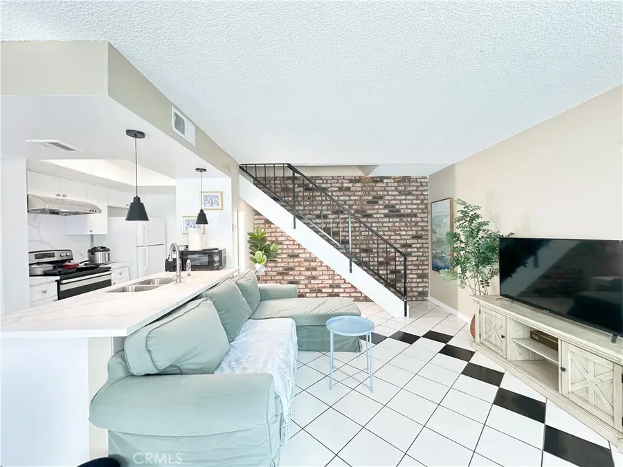 18125 Via Amorosa #3, Rowland Heights, CA 91748 - #3