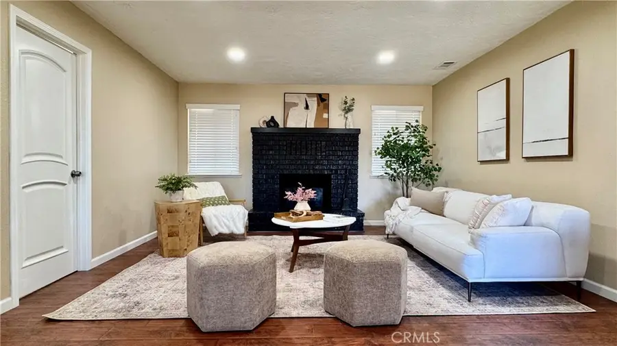 9957 Oakwood, Hesperia, CA 92345 - #2