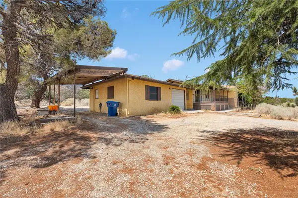 555 Mesquite Road, Pinon Hills, CA 92372