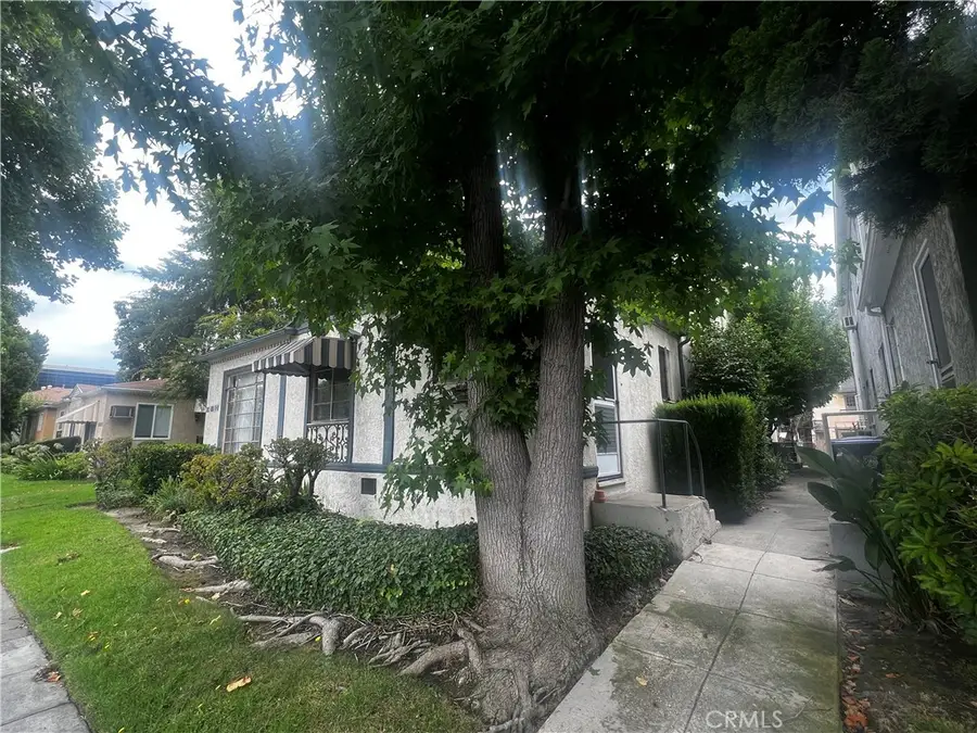 136 N Pass, Burbank, CA 91505 - Image #3