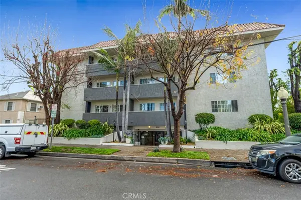 4140 Warner Boulevard #208, Burbank, CA 91505