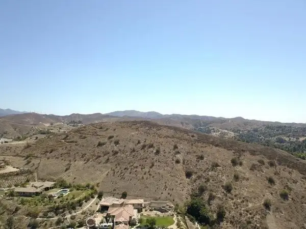 10600 Helen Avenue, Shadow Hills, CA 91040