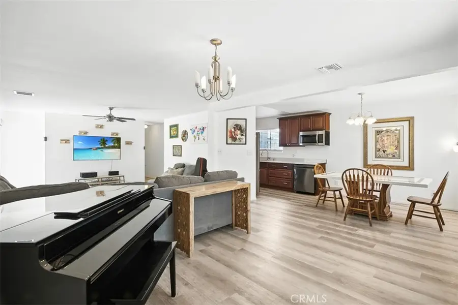 15112 Domino, Van Nuys, CA 91411 - #2