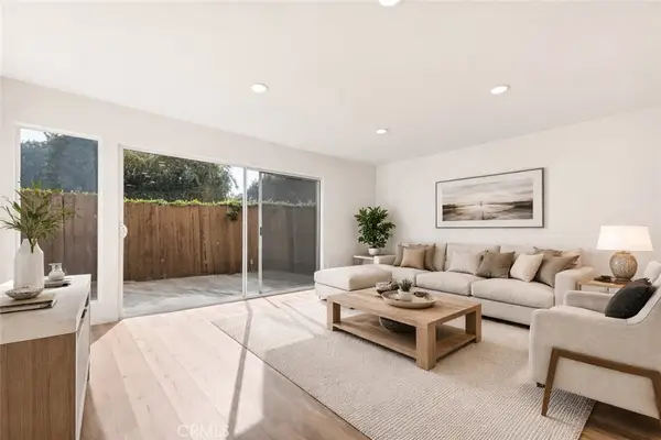 15542 Sherman Way #11, Van Nuys, CA 91406