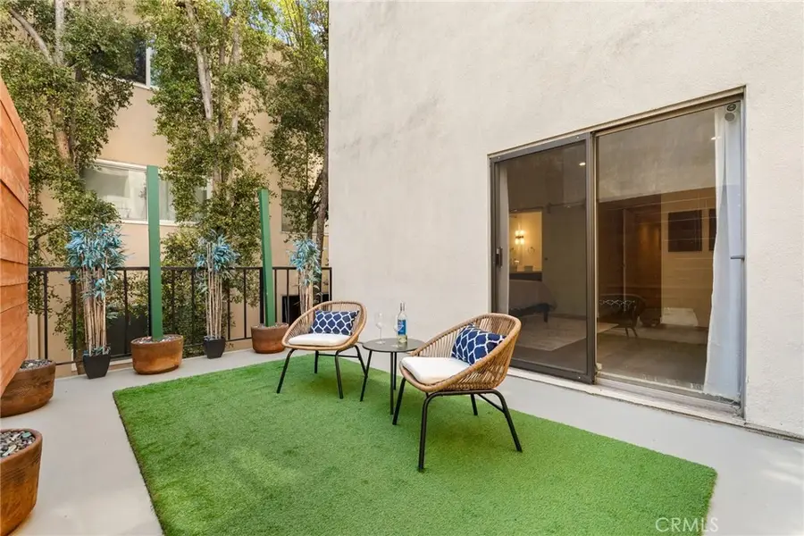 1045 N Kings Road #107, West Hollywood, CA 90069 - #2