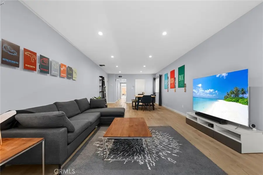 1045 N Kings Road #107, West Hollywood, CA 90069 - #3