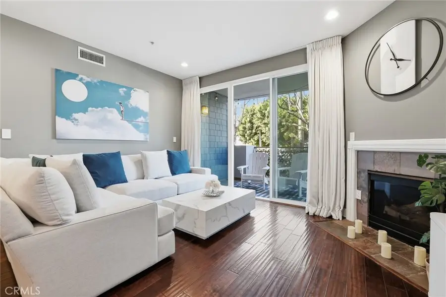 6038 Carlton Way #101, Los Angeles, CA 90028 - #2