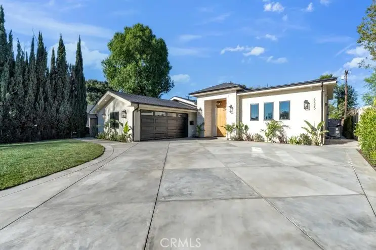 8825 Sophia Avenue, North Hills, CA 91343 - #1