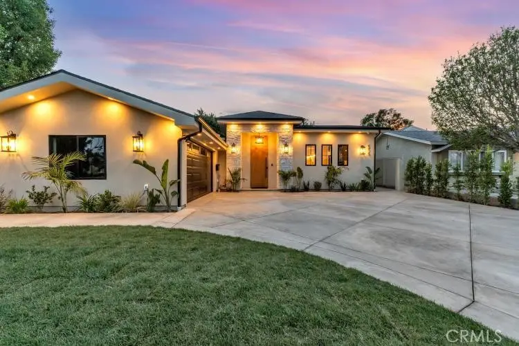 8825 Sophia Avenue, North Hills, CA 91343 - #3