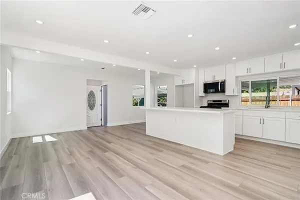 11034 Scoville, Sunland, CA 91040