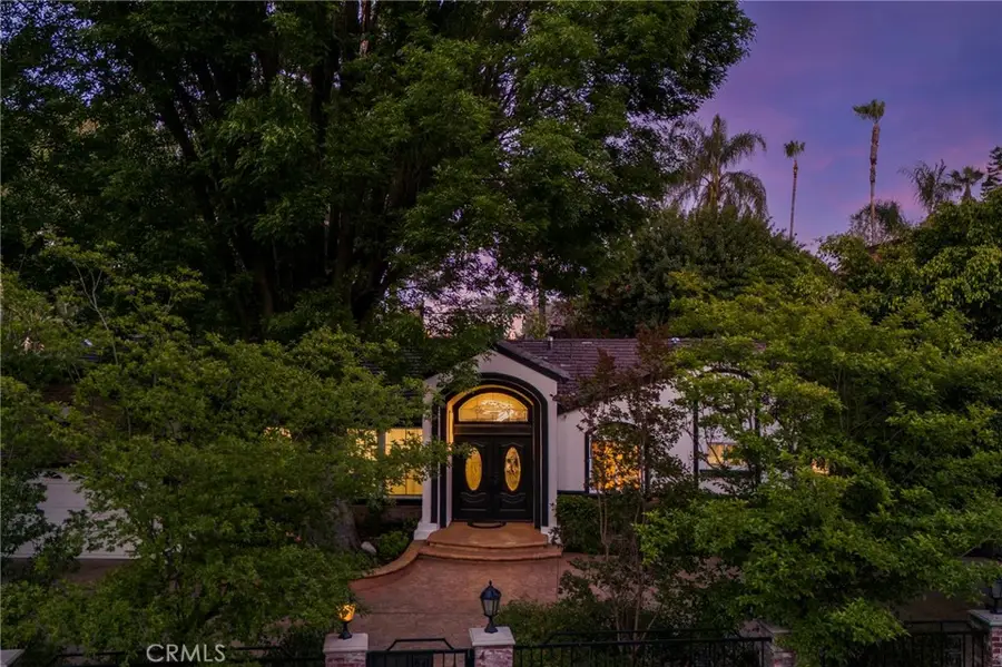 4428 Saugus Avenue, Sherman Oaks, CA 91403 - #2