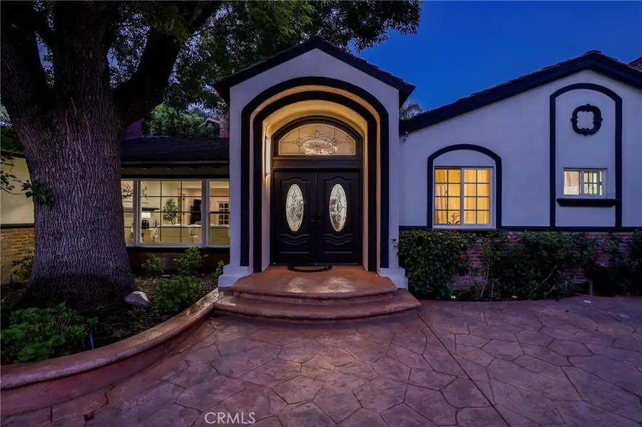 4428 Saugus Avenue, Sherman Oaks, CA 91403 - #3