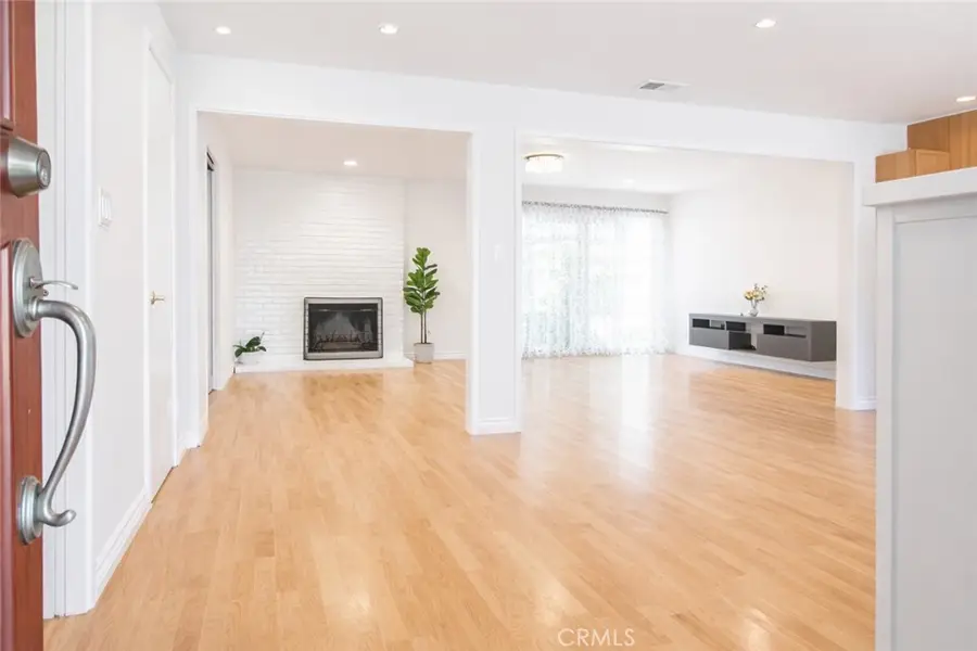 10550 Woldrich St., Sylmar, CA 91342 - #3