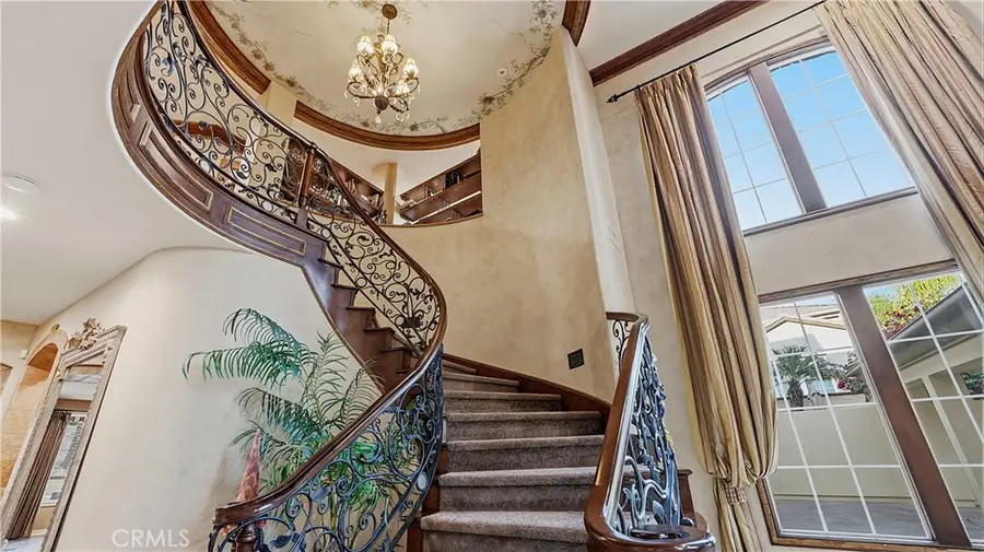 3426 Wedgewood Lane, Burbank, CA 91504 - #2