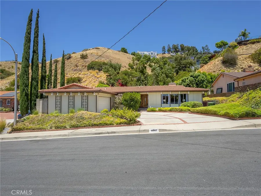 10087 Sully Drive, Sun Valley, CA 91352 - #2