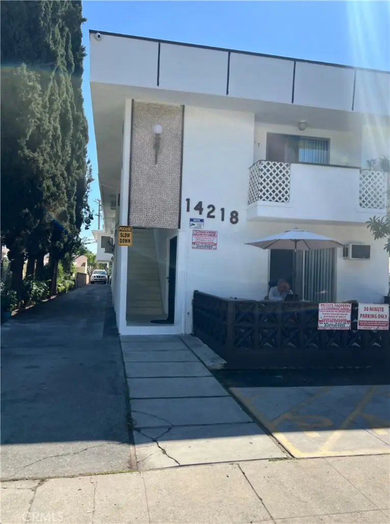 14218 Sylvan Street, Sherman Oaks, CA 91401 - #3