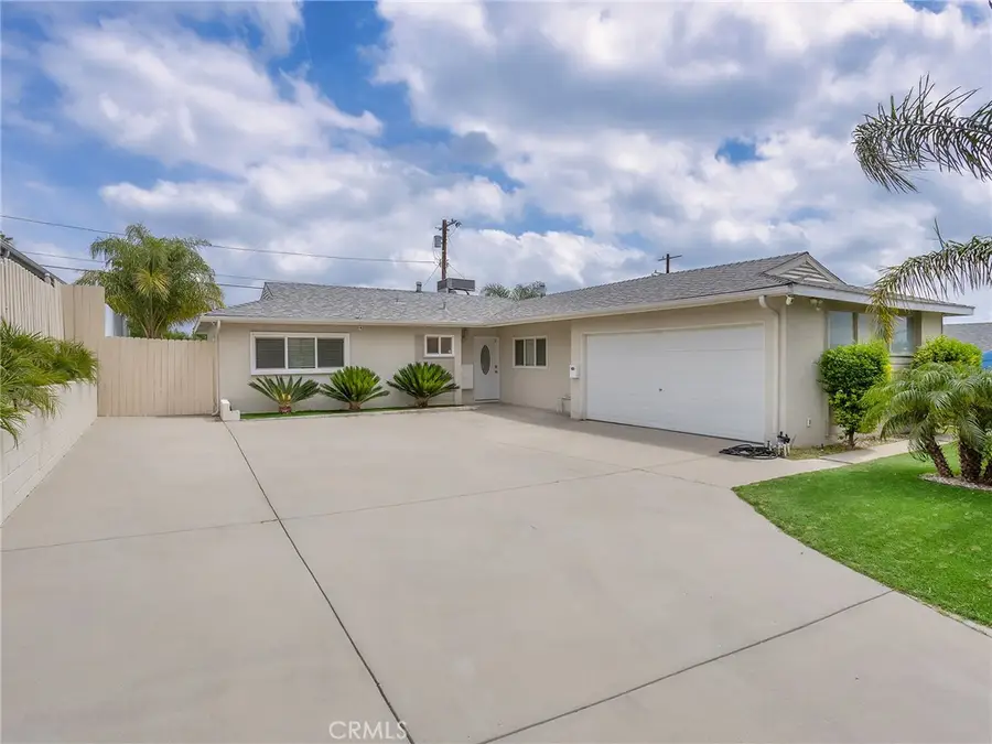 13424 Dyer Street, Sylmar, CA 91342 - #2