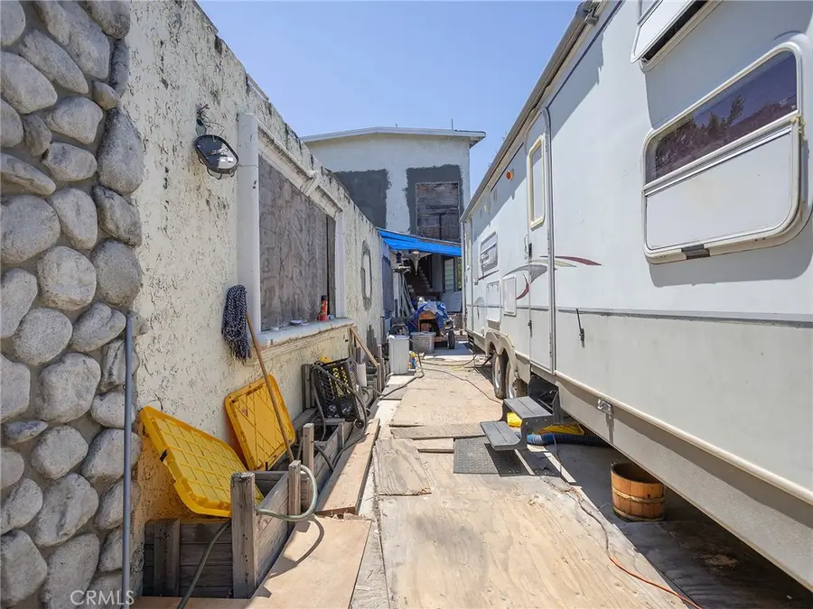 4463 Bellflower Avenue, West Toluca Lake, CA 91602 - #2