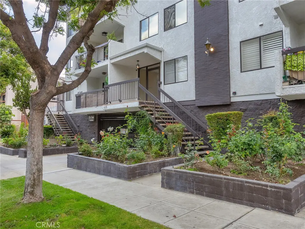 635 E Elmwood Avenue #203, Burbank, CA 91501 - #1