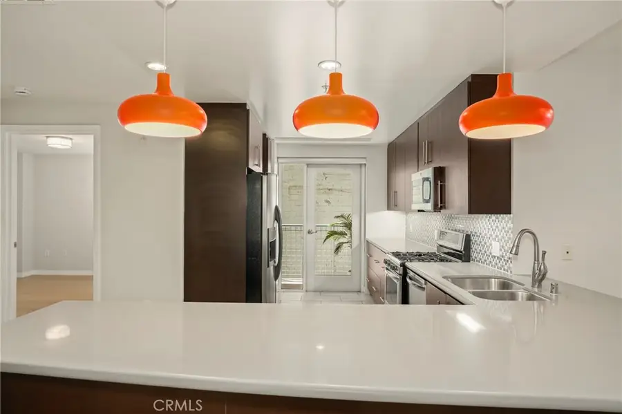 540 S Kenmore Avenue #203, Los Angeles, CA 90020 - #3
