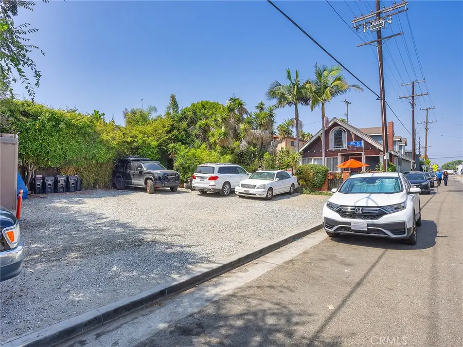 1909 Pacific Avenue, Venice, CA 90291 - #2