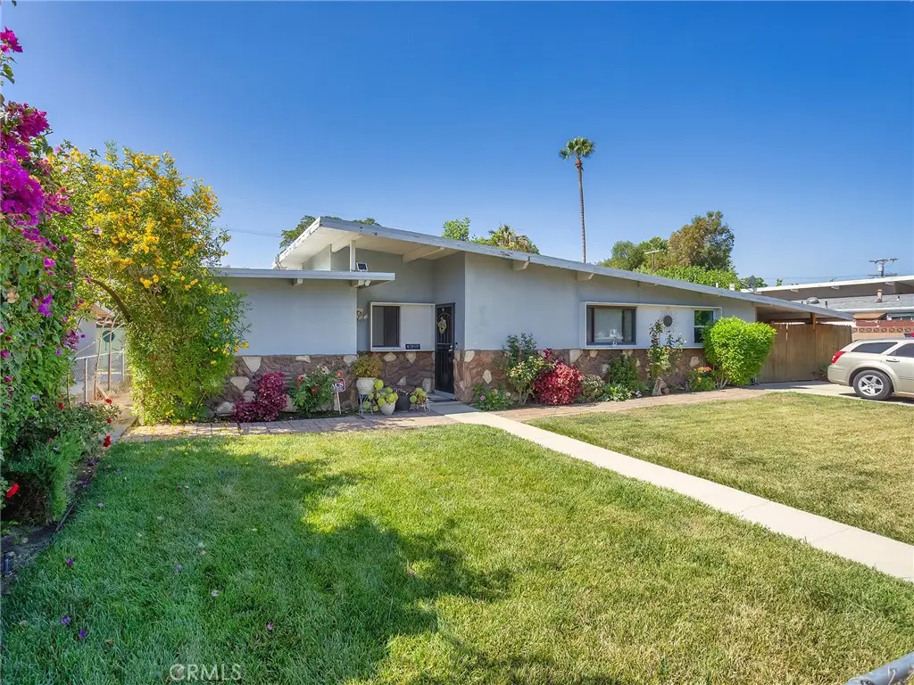 19420 Strathern Street, Reseda, CA 91335 - #1