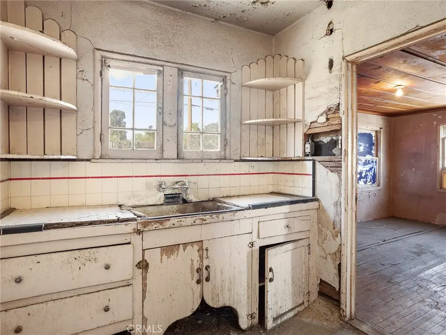 947 N Lincoln Street, Burbank, CA 91506 - #3