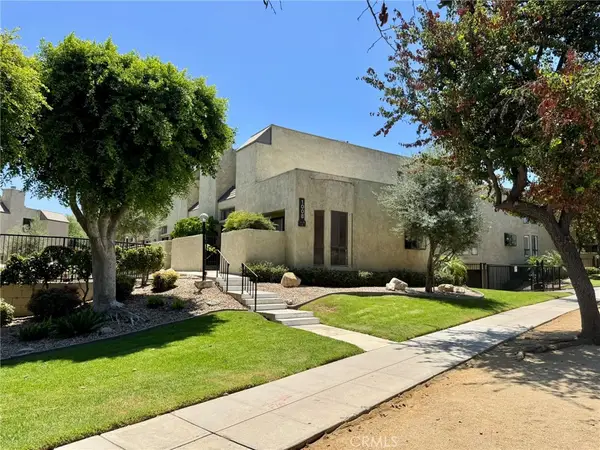 1008 W Riverside Drive #34, Burbank, CA 91506