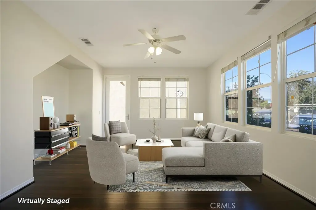 31770 Paseo Bonito, Castaic, CA 91384 - #1