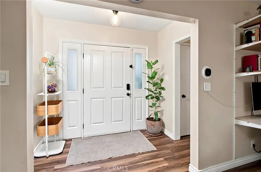 10108 Columbus, San Fernando, CA 91345 - #2