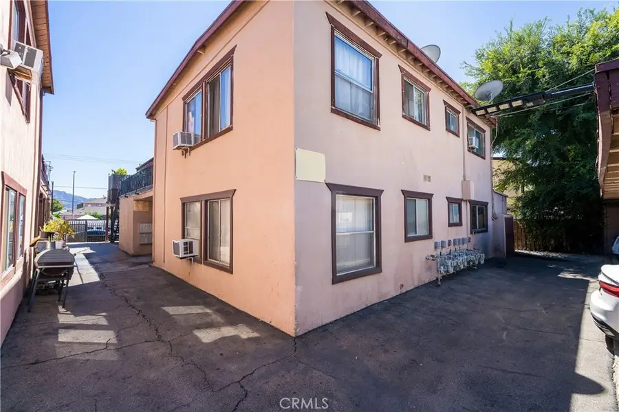 7301 Vineland, Sun Valley, CA 91352 - #2