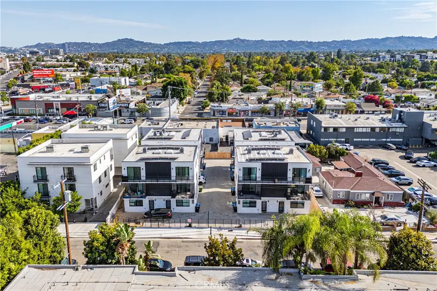 11730 Gilmore, North Hollywood, CA 91606 - #2
