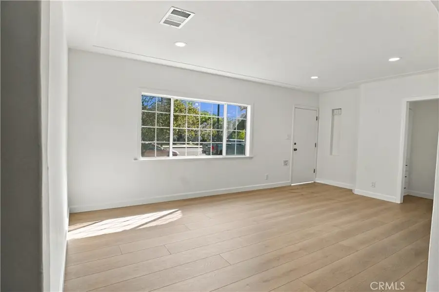 2211 W Verdugo, Burbank, CA 91506 - #2