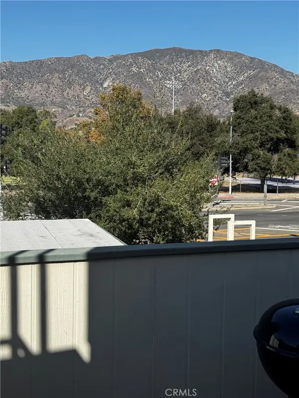 10574 Sunland Boulevard #7, Sunland, CA 91040