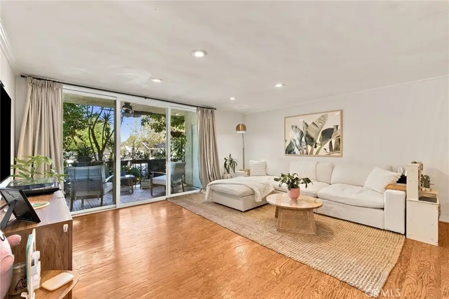 10240 Camarillo #115, Toluca Lake, CA 91602 - #3