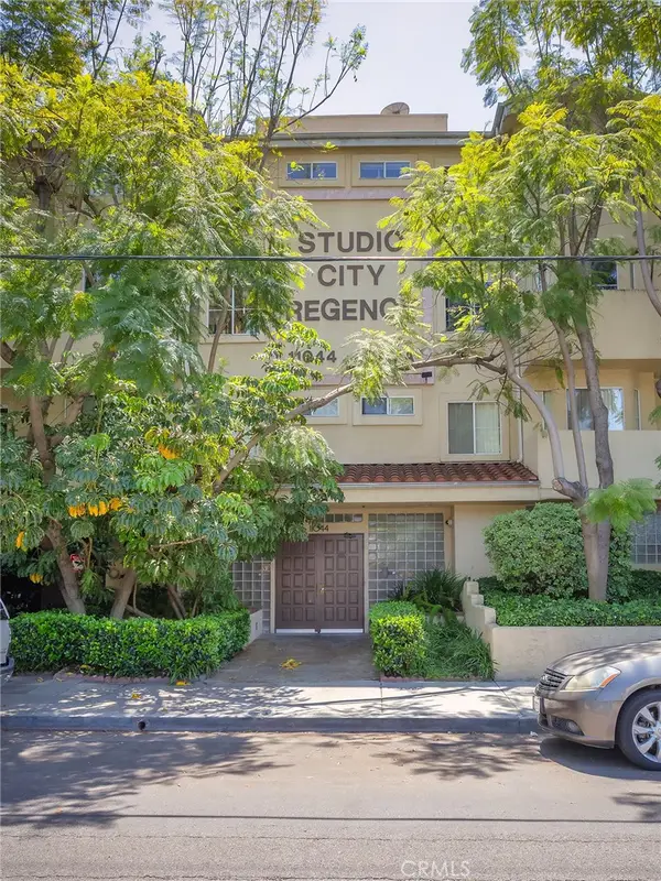 11044 Acama Street #302, Studio City, CA 91602