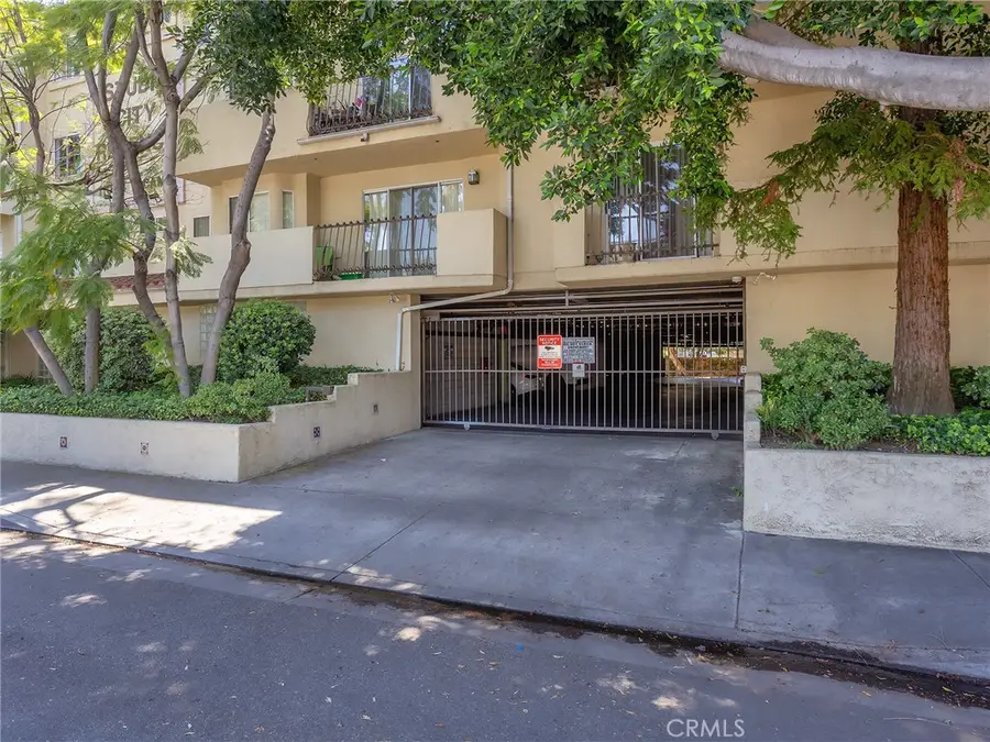 11044 Acama Street #302, Studio City, CA 91602 - #3