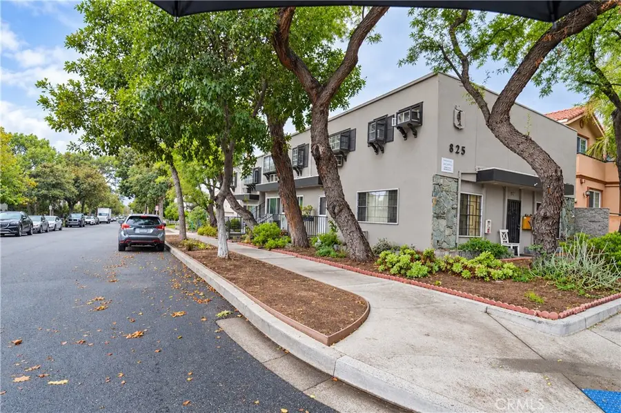 825 S 6th Street, Burbank, CA 91501 - #2