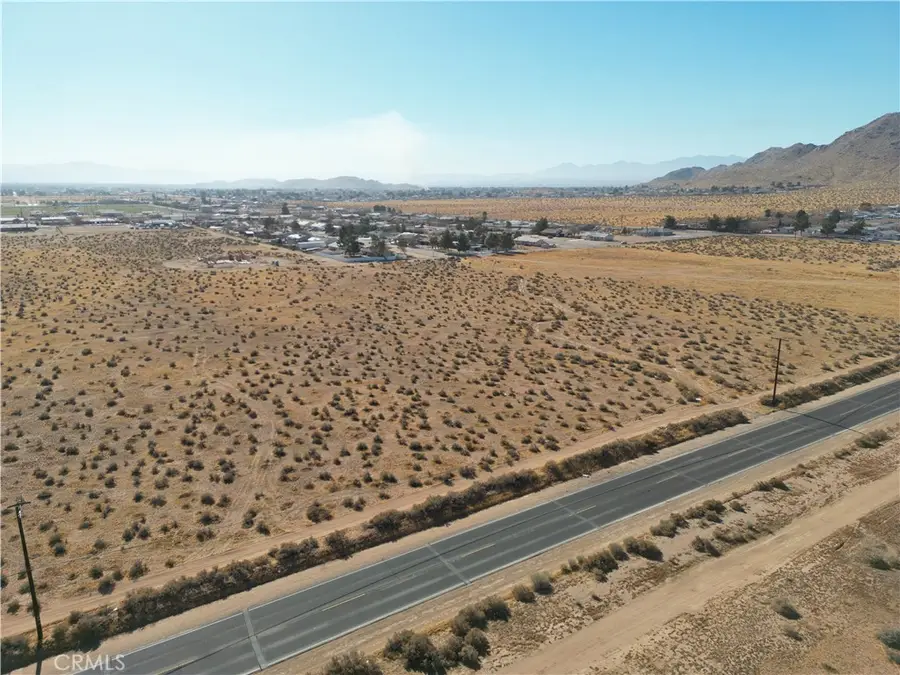21025 Waalew Road, Apple Valley, CA 92307 - #2