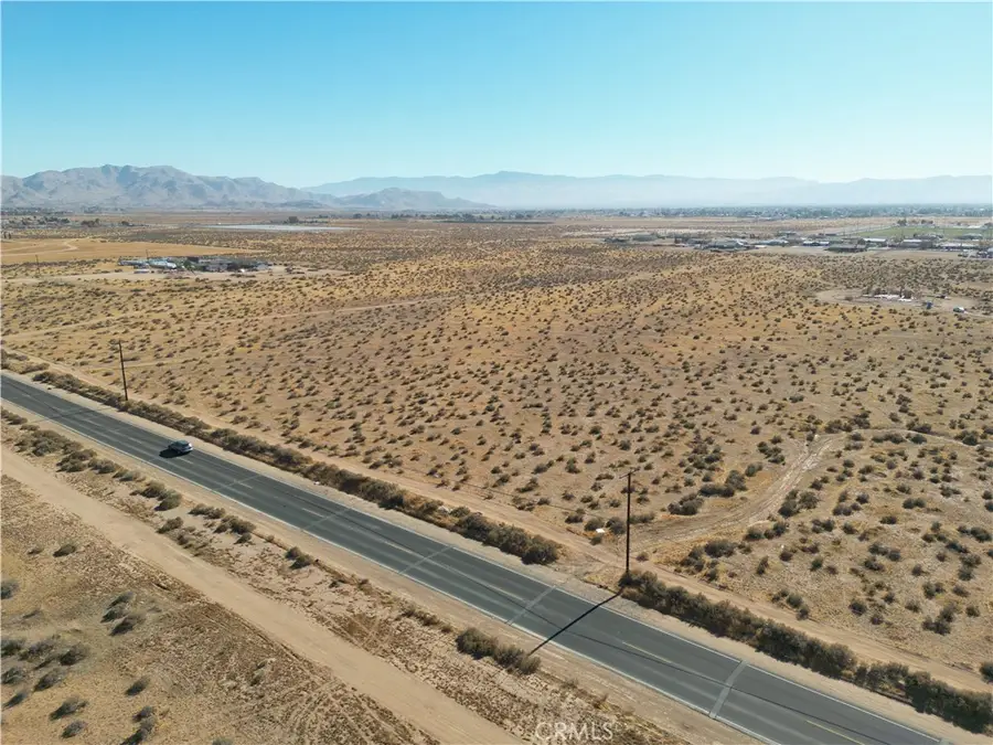 21025 Waalew Road, Apple Valley, CA 92307 - #3