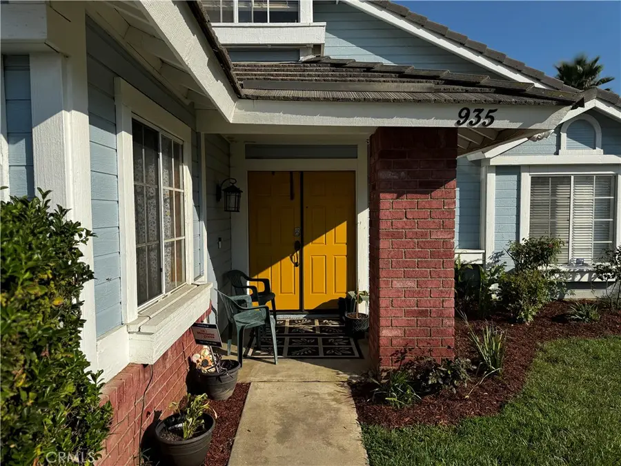 935 W Wabash, Rialto, CA 92376 - #3