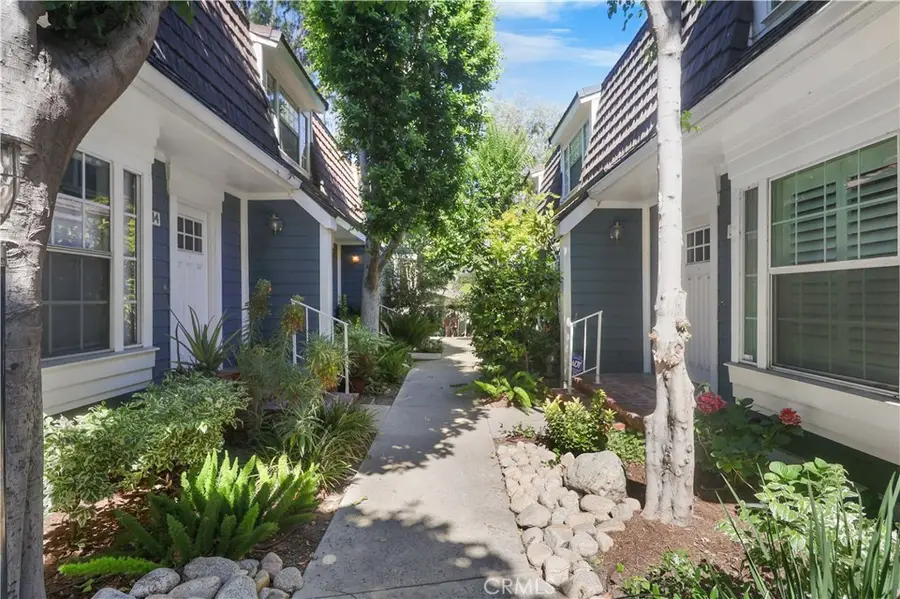 259 N Holliston Avenue #1, Pasadena, CA 91106 - #3