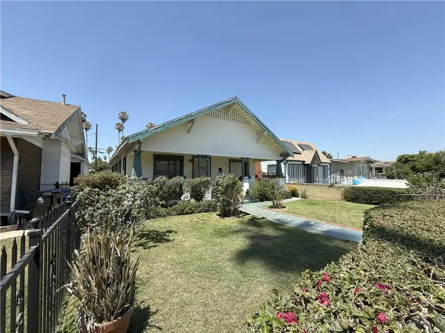 5167 S Gramercy Place, Los Angeles, CA 90062 - Image #2