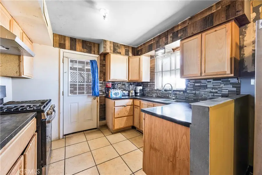 821 Linda Lane, Barstow, CA 92311 - Image #2