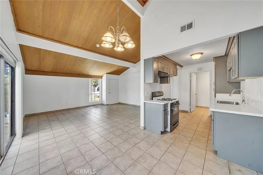 321 Spencer Avenue, Upland, CA 91786 - Image #3