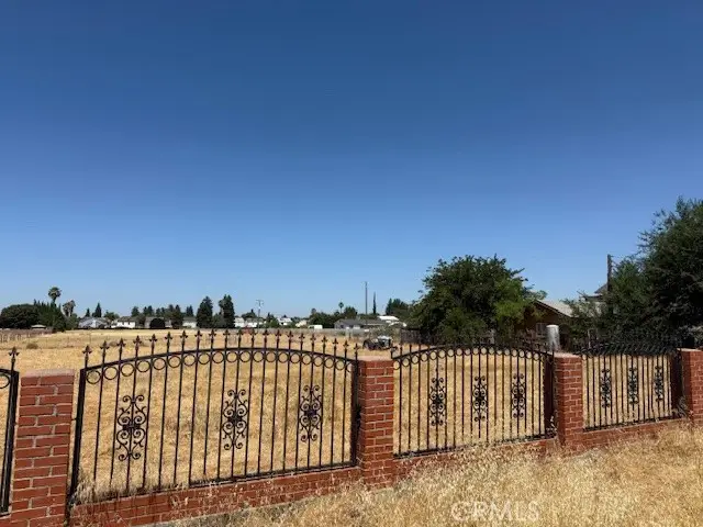 3207 N Valentine Avenue, Fresno, CA 93722 - #2